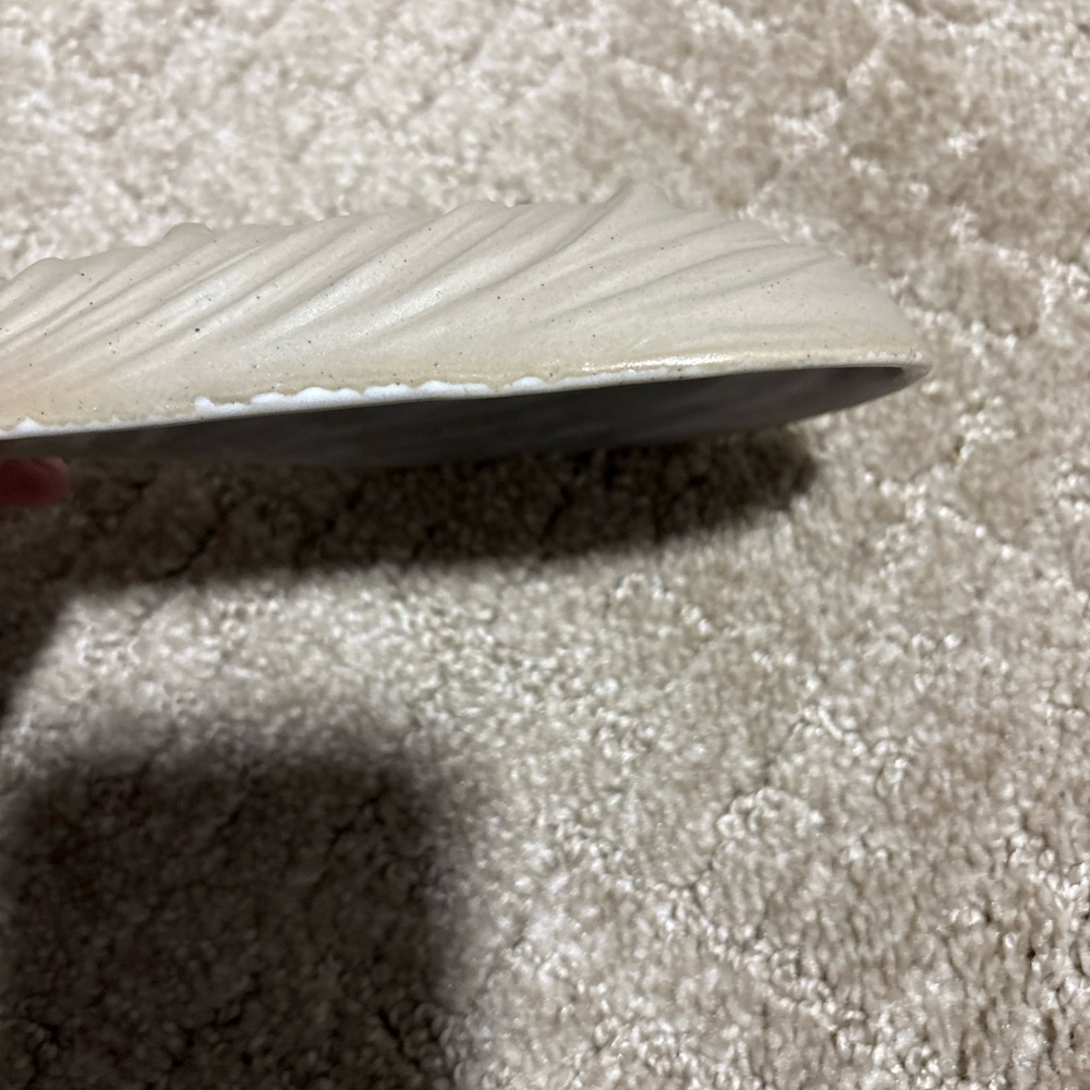 Clam Shell Catch all 6” - Picture 4 of 4